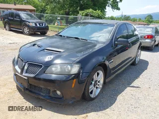 2008 Pontiac G8 z VIN 6G2ER57708L129191, wystawiony jako IAAI lot #42468013 z przebiegiem 133 134 mil mil oraz . Historia ofert i sprzedaży dostępna na DreamBid. Obrazek 6.