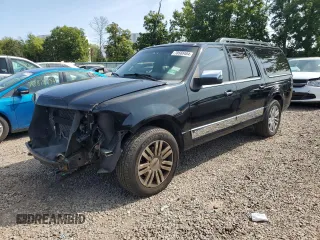 2008 Lincoln Navigator with VIN 5LMFL28538LJ11139, listed as a Copart auction lot 70568484 with 90,702 mi miles and Salvage title. Bid and sale history available at DreamBid. Image 1.