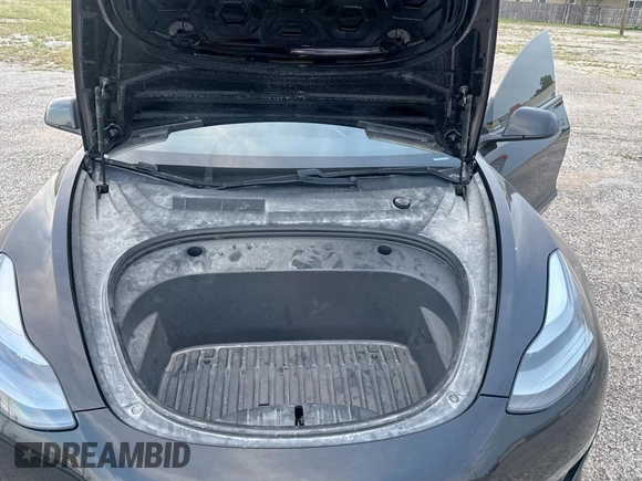 2021 Tesla Model 3 Standard Range Plus z VIN 5YJ3E1EA9MF919606, wystawiony jako Copart lot #60377285 z przebiegiem 39 713 mil mil oraz Szkoda całkowita • Salvage title. Historia ofert i sprzedaży dostępna na DreamBid. Obrazek 7.