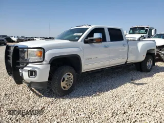 2016 GMC Sierra 3500HD Denali z VIN 1GT42YE85GF135345, wystawiony jako Copart lot #48430015 z przebiegiem 139 881 mil mil oraz Szkoda całkowita • Salvage title. Historia ofert i sprzedaży dostępna na DreamBid. Obrazek 1.