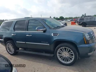 2009 Cadillac Escalade z VIN 1GYFK23249R136552, wystawiony jako IAAI lot #42055626 z przebiegiem 196 234 mil mil oraz . Historia ofert i sprzedaży dostępna na DreamBid. Obrazek 14.