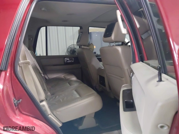 2015 Lincoln Navigator with VIN 5LMJJ2JT5FEJ11296, listed as a IAAI auction lot 41233028 with 189,509 mi miles. Bid and sale history available at carsss.com. Image 8.