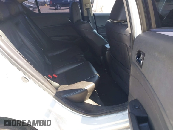 2013 Acura ILX Premium z VIN 19VDE1F54DE010709, wystawiony jako IAAI lot #42433260 z przebiegiem 243 436 mil mil oraz . Historia ofert i sprzedaży dostępna na DreamBid. Obrazek 8.
