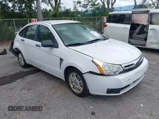 2008 Ford Focus SE with VIN 1FAHP35N98W280147, listed as a IAAI auction lot 41999465 with 133,511 mi miles. Bid and sale history available at carsss.com. Image 1.