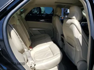 2015 Lincoln MKZ Hybrid z VIN 3LN6L2LU4FR618647, wystawiony jako Copart lot #58937985 z przebiegiem 113 765 mil mil oraz Szkoda całkowita • Salvage title. Historia ofert i sprzedaży dostępna na DreamBid. Obrazek 10.