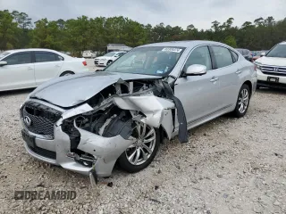 2018 Infiniti Q70 Luxe with VIN JN1BY1AR5JM220722, listed as a Copart auction lot 83309374 with 67,543 mi miles and Salvage title. Bid and sale history available at DreamBid. Image 1.