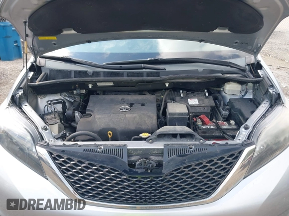 2011 Toyota Sienna SE with VIN 5TDXK3DC4BS152605, listed as a IAAI auction lot 42197758 with 202,829 mi miles and . Bid and sale history available at DreamBid. Image 10.