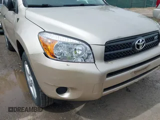 2006 Toyota RAV4 with VIN JTMZK33V365000984, listed as a IAAI auction lot 41957813 with 121,527 mi miles. Bid and sale history available at carsss.com. Image 15.