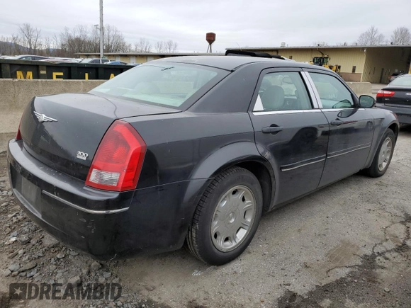 2005 Chrysler 300 with VIN 2C3JA53G35H141126, listed as a Copart auction lot 37165364 with 198,695 mi miles and Salvage Title. Bid and sale history available at carsss.com. Image 3.
