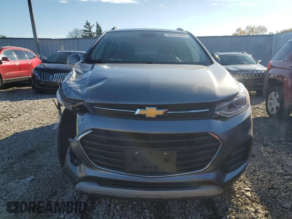2020 Chevrolet Trax LT z VIN 3GNCJLSB7LL321218, wystawiony jako Copart lot #79774344 z przebiegiem Nie podano mil oraz Szkody całkowita. Historia ofert i sprzedaży dostępna na DreamBid. Obrazek 5.