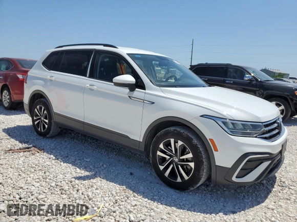 2022 Volkswagen Tiguan S with VIN 3VV1B7AXXNM011256, listed as a Copart auction lot 52536495 with 113,479 mi miles and Clean title. Bid and sale history available at DreamBid. Image 4.