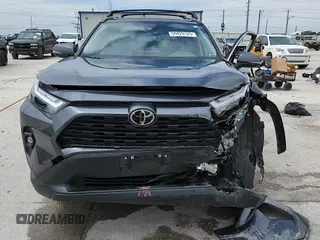2023 Toyota RAV4 XLE Premium z VIN JTMC1RFV9PD099518, wystawiony jako Copart lot #59429125 z przebiegiem 19 866 mil mil oraz Szkoda całkowita • Salvage title. Historia ofert i sprzedaży dostępna na DreamBid. Obrazek 14.