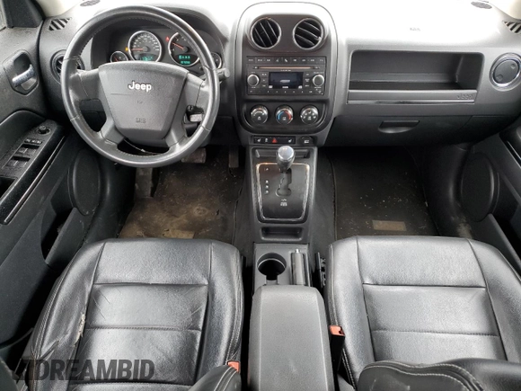 2010 Jeep Patriot Limited z VIN 1J4NF4GB7AD511776, wystawiony jako Copart lot #58195055 z przebiegiem 107 056 mil mil oraz Szkoda całkowita • Salvage title. Historia ofert i sprzedaży dostępna na DreamBid. Obrazek 8.