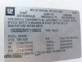 2007 Chevrolet Express Cargo Van with VIN 1GCGG25V571104532, listed as a IAAI auction lot 41718875 with 174,955 mi miles. Bid and sale history available at carsss.com. Image 9.