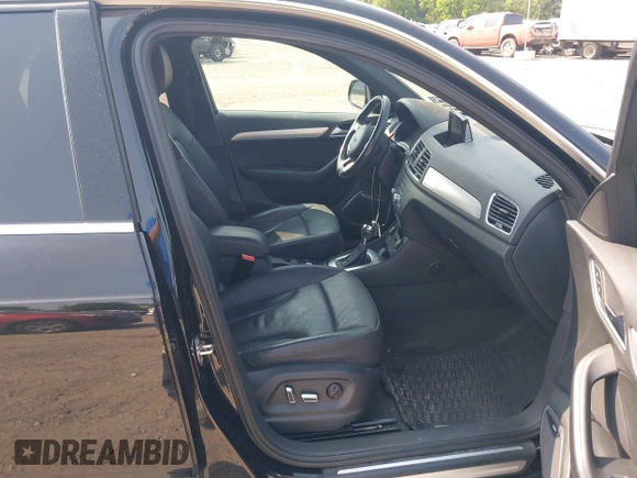 2017 Audi Q3 Prestige z VIN WA1GCCFS0HR015809, wystawiony jako IAAI lot #42405089 z przebiegiem 111 565 mil mil oraz . Historia ofert i sprzedaży dostępna na DreamBid. Obrazek 5.