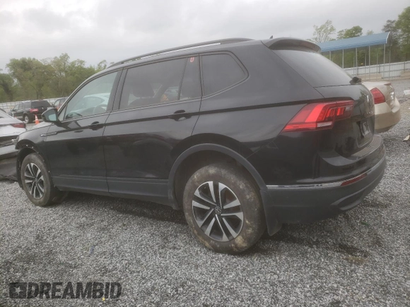 2022 Volkswagen Tiguan S with VIN 3VV0B7AX3NM076297, listed as a Copart auction lot 52021495 with 30,212 mi miles and Salvage title. Bid and sale history available at DreamBid. Image 2.