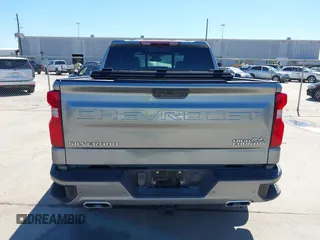 2024 Chevrolet Silverado 1500 with VIN 2GCUDJED1R1196328, listed as a IAAI auction lot 41723487 with 41,073 mi miles and . Bid and sale history available at DreamBid. Image 17.