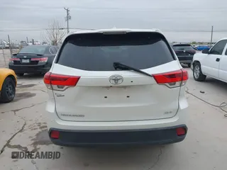 2019 Toyota Highlander SE with VIN 5TDKZRFH3KS366017, listed as a IAAI auction lot 40986322 with 67,313 mi miles and . Bid and sale history available at DreamBid. Image 16.