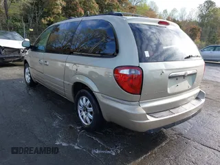 2005 Chrysler Town & Country Touring with VIN 2C4GP54L15R131849, listed as a IAAI auction lot 41933389 with 276,344 mi miles. Bid and sale history available at carsss.com. Image 3.