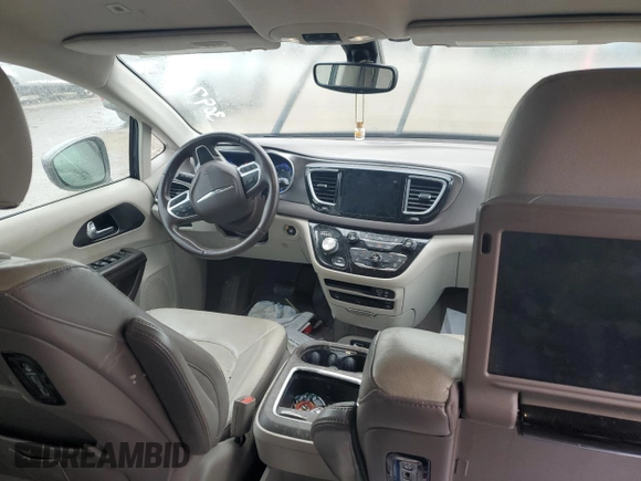 2018 Chrysler Pacifica Touring L Plus z VIN 2C4RC1EG1JR309705, wystawiony jako Copart lot #46611035 z przebiegiem 139 359 mil mil oraz Szkody całkowita. Historia ofert i sprzedaży dostępna na DreamBid. Obrazek 8.
