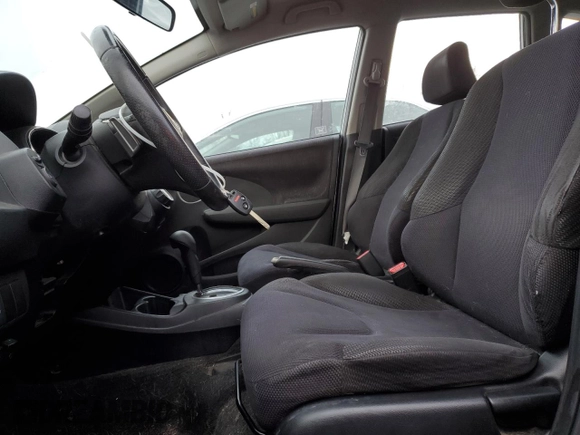2013 Honda Fit Sport with VIN JHMGE8H52DC026844, listed as a Copart auction lot 86443994 with 0 mi miles and Salvage Title. Bid and sale history available at carsss.com. Image 7.