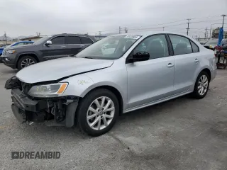 2015 Volkswagen Jetta SE z VIN 3VWD17AJ5FM285618, wystawiony jako Copart lot #59930985 z przebiegiem 146 382 mil mil oraz Szkoda całkowita • Salvage title. Historia ofert i sprzedaży dostępna na DreamBid. Obrazek 1.