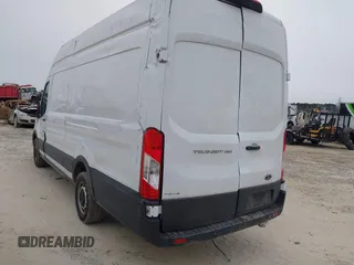 2023 Ford Transit Cargo z VIN 1FTBR3X87PKB82399, wystawiony jako IAAI lot #41368268 z przebiegiem 19 374 mil mil oraz . Historia ofert i sprzedaży dostępna na DreamBid. Obrazek 3.