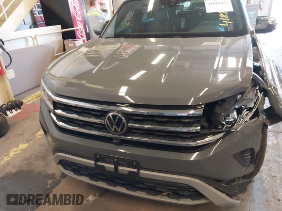 2021 Volkswagen Atlas SEL Premium with VIN 1V2TE2CA8MC207933, listed as a IAAI auction lot 41823640 with 64,425 mi miles and . Bid and sale history available at DreamBid. Image 12.