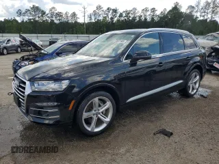 2019 Audi Q7 Prestige with VIN WA1VAAF7XKD010361, listed as a Copart auction lot 53637504 with 44,029 mi miles and Salvage Title. Bid and sale history available at carsss.com. Image 1.