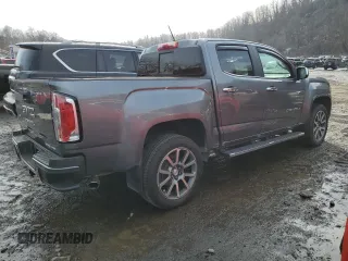 2022 GMC Canyon 4WD Denali with VIN 1GTG6EENXN1223923, listed as a Copart auction lot 46673415 with 30,495 mi miles and Salvage Title. Bid and sale history available at carsss.com. Image 3.