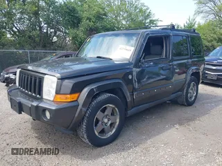 2006 Jeep Commander z VIN 1J8HG48N56C141782, wystawiony jako IAAI lot #42239618 z przebiegiem 113 037 mil mil oraz . Historia ofert i sprzedaży dostępna na DreamBid. Obrazek 20.