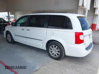 2016 Chrysler Town & Country Touring with VIN 2C4RC1BG5GR149731, listed as a IAAI auction lot 42127879 with 224,631 mi miles. Bid and sale history available at carsss.com. Image 3.