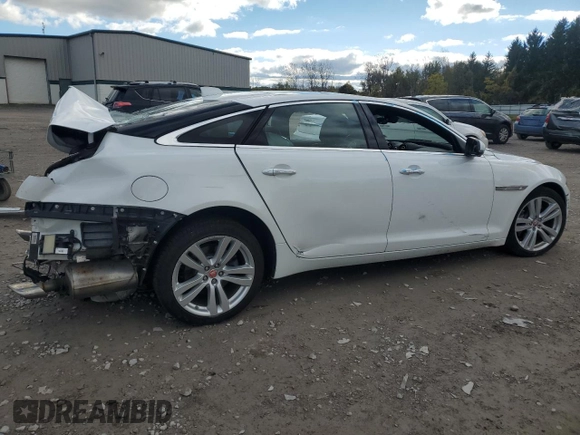 2018 Jaguar XJ Portfolio with VIN SAJWJ2GD1J8W13812, listed as a Copart auction lot 76260534 with Not Provided miles and Salvage Title. Bid and sale history available at DreamBid. Image 3.