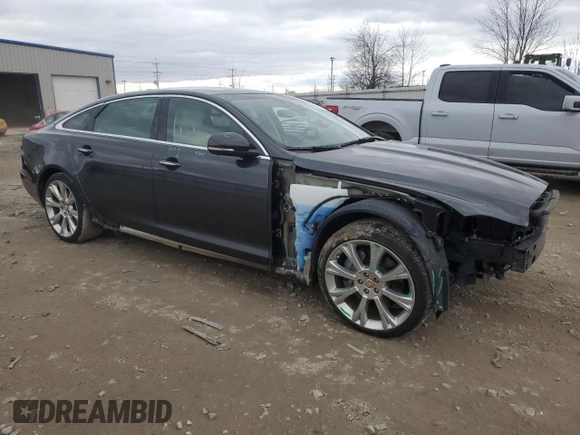 2018 Jaguar XJ Portfolio with VIN SAJWJ2GD9J8W15744, listed as a Copart auction lot 46645935 with 54,185 mi miles and Clean Title. Bid and sale history available at DreamBid. Image 4.