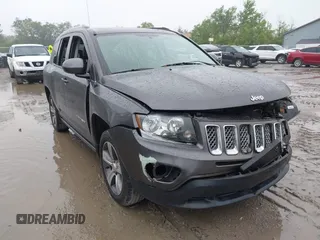 2016 Jeep Compass Latitude with VIN 1C4NJCEA2GD804809, listed as a IAAI auction lot 42329508 with 61,264 mi miles and . Bid and sale history available at DreamBid. Image 1.