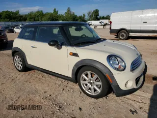 2011 MINI Hardtop z VIN WMWSU3C52BT094094, wystawiony jako Copart lot #55634655 z przebiegiem 104 123 mil mil oraz Szkody całkowita. Historia ofert i sprzedaży dostępna na DreamBid. Obrazek 4.