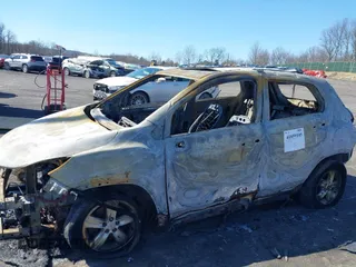 2017 Chevrolet Trax LT with VIN KL7CJPSBXHB068000, listed as a IAAI auction lot 41859105 with 1 mi miles. Bid and sale history available at carsss.com. Image 6.