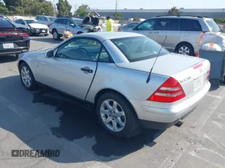 2000 Mercedes-Benz SLK 230 Kompressor with VIN WDBKK47F5YF160242, listed as a IAAI auction lot 42549078 with 81,288 mi miles and . Bid and sale history available at DreamBid. Image 3.