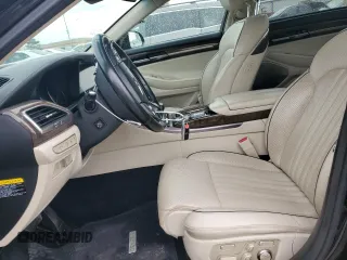 2018 Genesis G90 Premium z VIN KMHG34JA6JU043672, wystawiony jako Copart lot #54184215 z przebiegiem 134 897 mil mil oraz Szkody całkowita. Historia ofert i sprzedaży dostępna na DreamBid. Obrazek 7.
