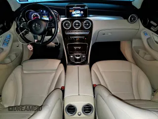 2019 Mercedes-Benz GLC 300 with VIN WDC0G4JB2KF587198, listed as a Copart auction lot 60434795 with 74,546 mi miles and Salvage title. Bid and sale history available at DreamBid. Image 8.