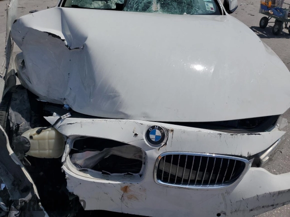 2014 BMW 4 Series 435i с VIN WBA3R1C52EF729134, выставлен на аукционе Copart как лот 59146235 с пробегом Не указан миль и Списание • Salvage title. История ставок и продаж доступна на DreamBid. Изображение 11.