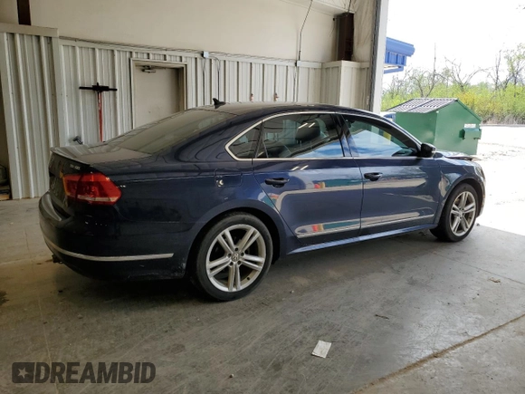 2015 Volkswagen Passat SEL Premium z VIN 1VWCV7A38FC051248, wystawiony jako Copart lot #57019325 z przebiegiem 170 012 mil mil oraz Nie do naprawy • Non repairable. Historia ofert i sprzedaży dostępna na DreamBid. Obrazek 3.