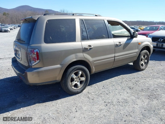 2008 Honda Pilot EX-L with VIN 5FNYF18778B052859, listed as a IAAI auction lot 41695095 with 249,207 mi miles. Bid and sale history available at carsss.com. Image 4.