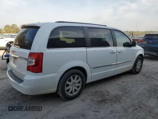2015 Chrysler Town & Country Touring with VIN 2C4RC1BG4FR726022, listed as a Copart auction lot 50400675 with 231,821 mi miles and Salvage Title. Bid and sale history available at carsss.com. Image 3.
