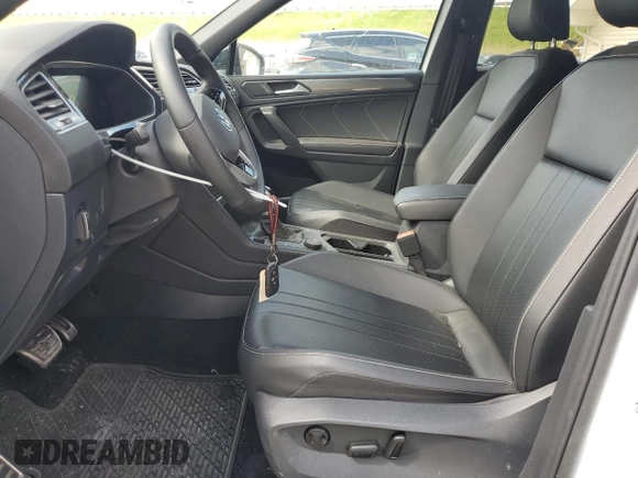 2024 Volkswagen Tiguan SE R-Line Black with VIN 3VV8B7AX3RM079189, listed as a Copart auction lot 55964945 with 12,138 mi miles and Salvage title. Bid and sale history available at DreamBid. Image 7.