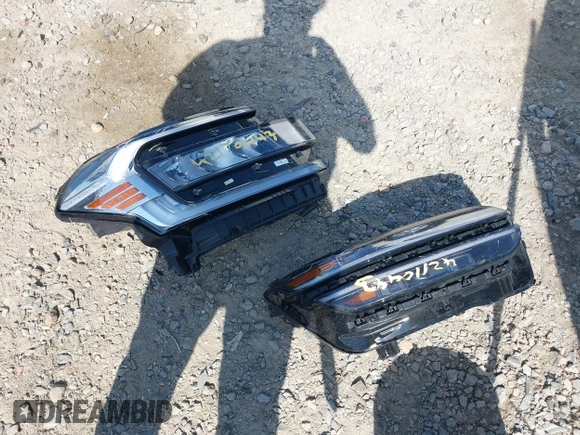 2023 Genesis GV70 2.5T с VIN KMUMADTB5PU134876, выставлен на аукционе IAAI как лот 42170443 с пробегом 29 880 миль миль и . История ставок и продаж доступна на DreamBid. Изображение 11.