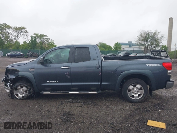2008 Toyota Tundra z VIN 5TFBV54148X071912, wystawiony jako IAAI lot #42209379 z przebiegiem 261 492 mil mil oraz . Historia ofert i sprzedaży dostępna na DreamBid. Obrazek 15.