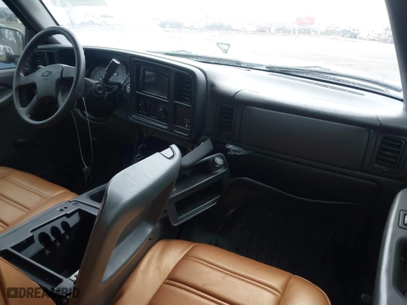 2004 Chevrolet Silverado 1500 Work Truck with VIN 1GCEC19X94Z322009, listed as a IAAI auction lot 41512046 with 146,433 mi miles. Bid and sale history available at carsss.com. Image 5.