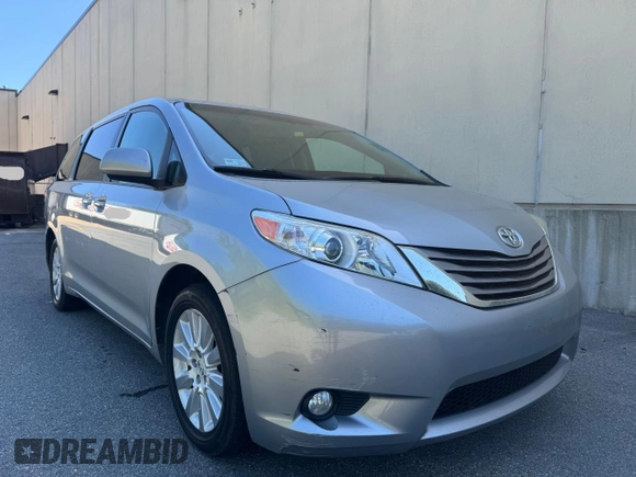 2015 Toyota Sienna Limited z VIN 5TDDK3DC8FS124511, wystawiony jako Copart lot #62570905 z przebiegiem 188 920 mil mil oraz Czysty tytuł • Clean title. Historia ofert i sprzedaży dostępna na DreamBid. Obrazek 1.