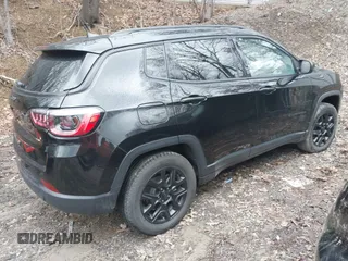 2021 Jeep Compass Freedom with VIN 3C4NJDAB4MT591792, listed as a IAAI auction lot 41580847 with 64,331 mi miles and . Bid and sale history available at carsss.com. Image 4.